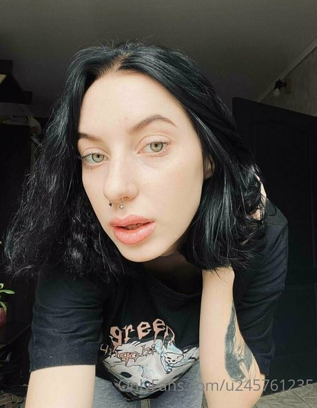 alicewonderfull erotic actress pics