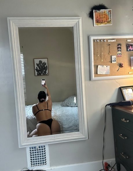 Buffgranola model pretty picture