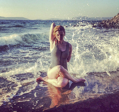 Demet Yoruc nude model pictures