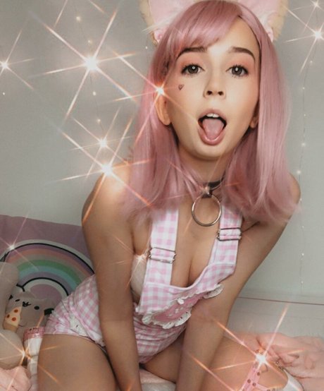 Kira Bee model high quality image