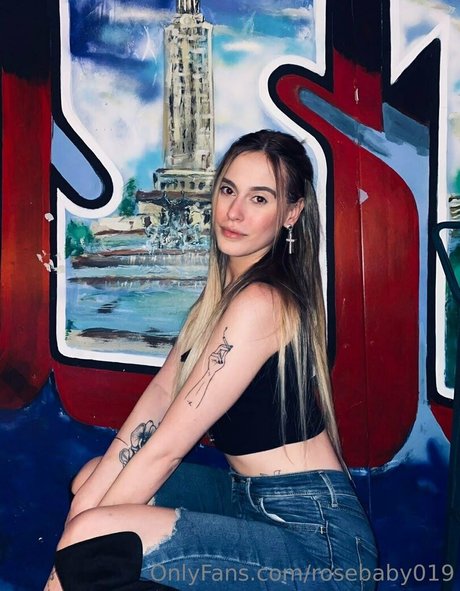 rosebaby019 model top gallery