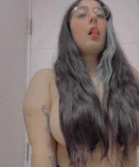 Carolin a__sto hd star img