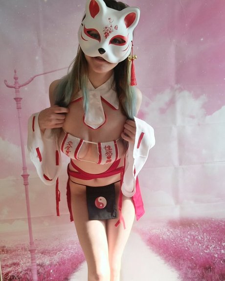 b kitty beautiful actress archive