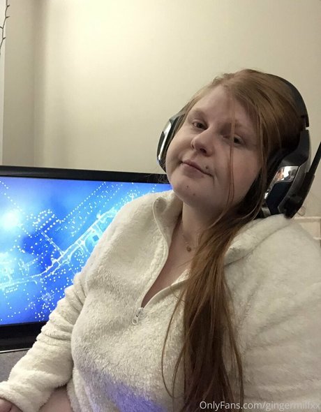 gingermilfxx erotic model img