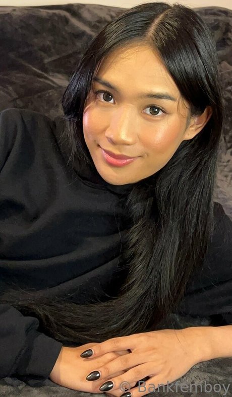 bankfemboy naked star pic