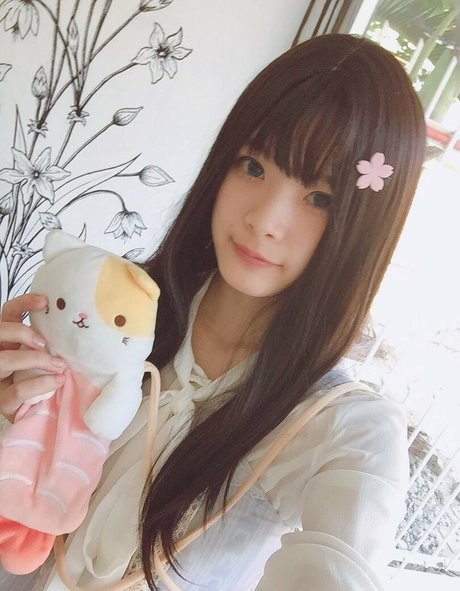 FurarOoO hot actress photo