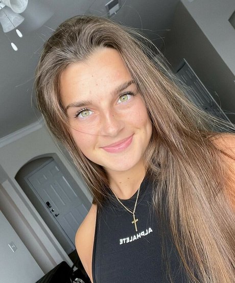 Janelle Jolicoeur Photo Gallery