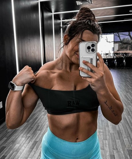 Janelle Jolicoeur star perfect pics