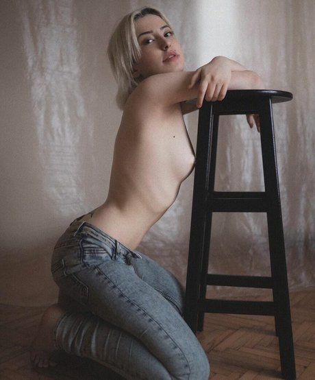 Simge Akkus model hot galleries