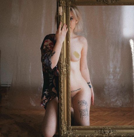 Simge Akkus xxx pornstar galleries