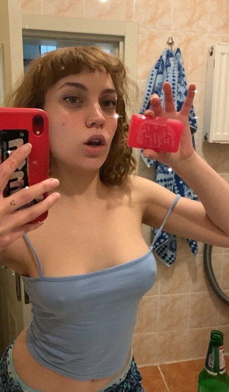 Aiyshe model porn image