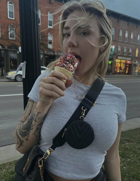 miabiababbyy model high quality gallery