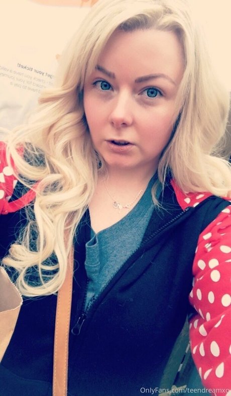 skinny milf onlyfans sexy archive