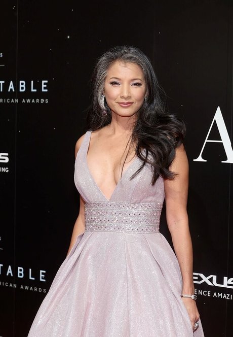 Kelly Hu hot star pics