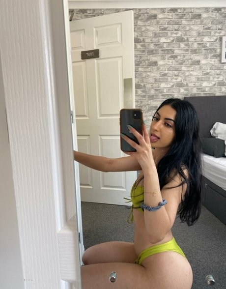 Reshmaxoxo hot star photos