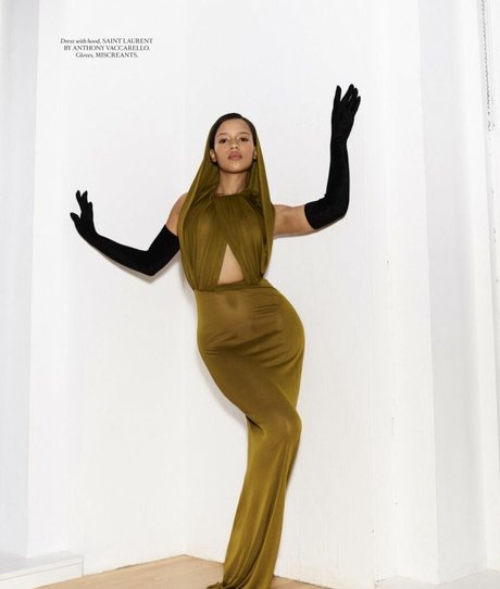 Taylor Russell perfect model gallery