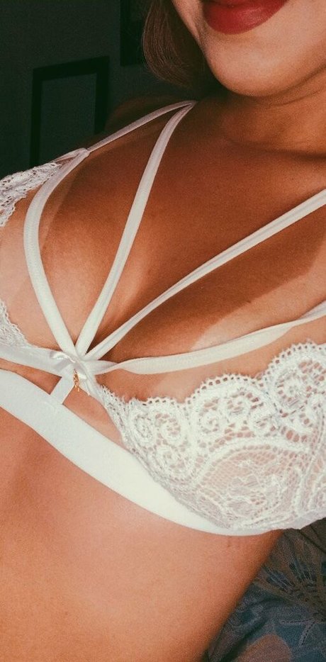 Ysseneg hd actress pics