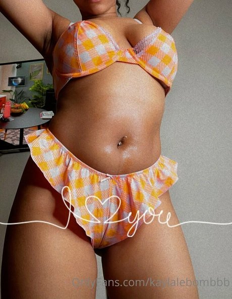 kaylalebombbb pornographic actress pictures