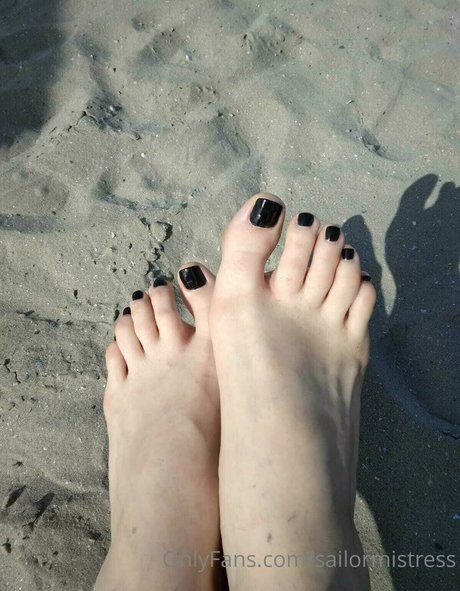 sailormistress nude model gallery