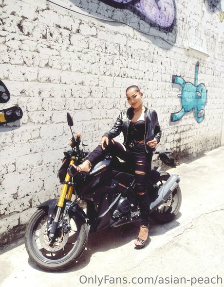 asian peach nude pornstar pic