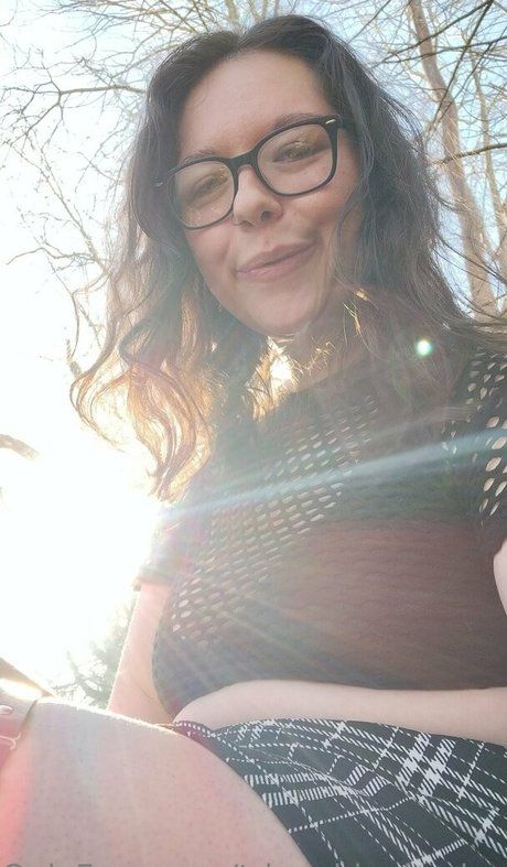 trippyhippie demise pretty model img