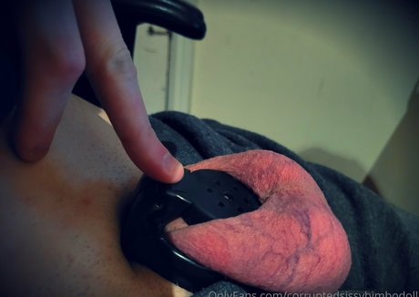 corruptedsissybimbodoll best star pic