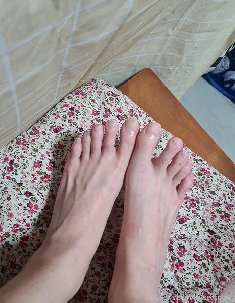 Kiyocosplay model naked pic