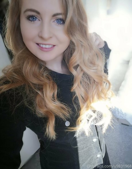 gushinggeegeefree nudes star photo