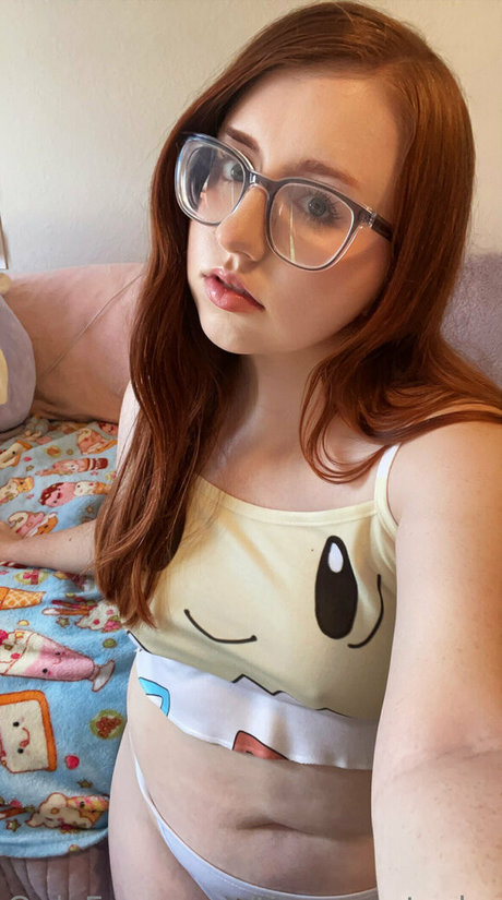 tinycarrotcake nudes actress gallery