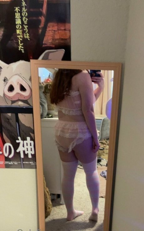 tinycarrotcake star exclusive photos