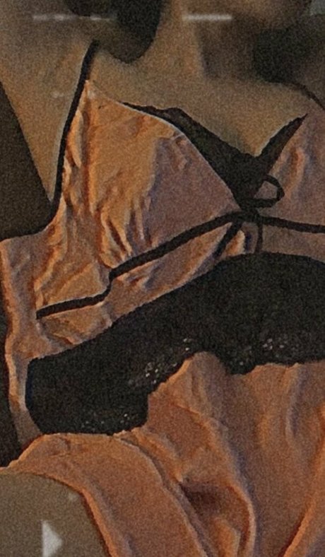 onyour bunny pornstar erotic pictures