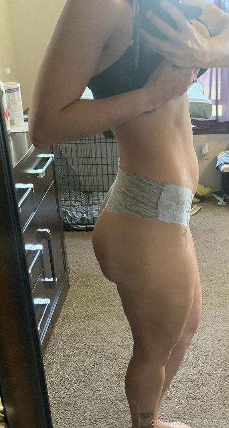 whitesugarr nude star images