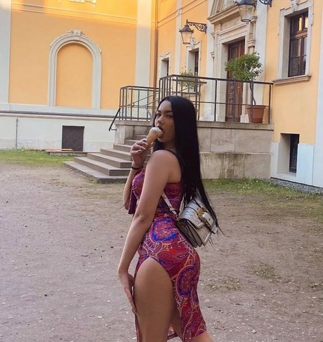 Emilia Szymanska star sex picture