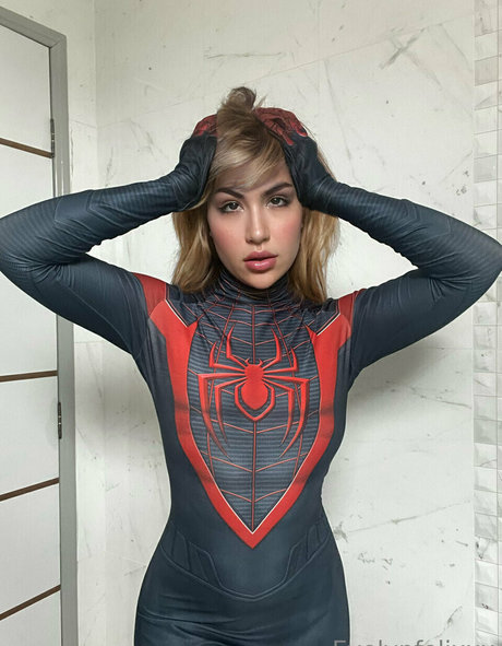 Evelyn Felix hd model image