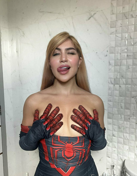 Evelyn Felix nude pornstar photos