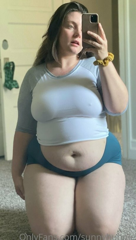 Sunnyhunnie pornstar sexy photo