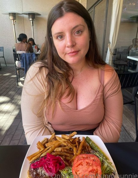 Sunnyhunnie Profile Photo