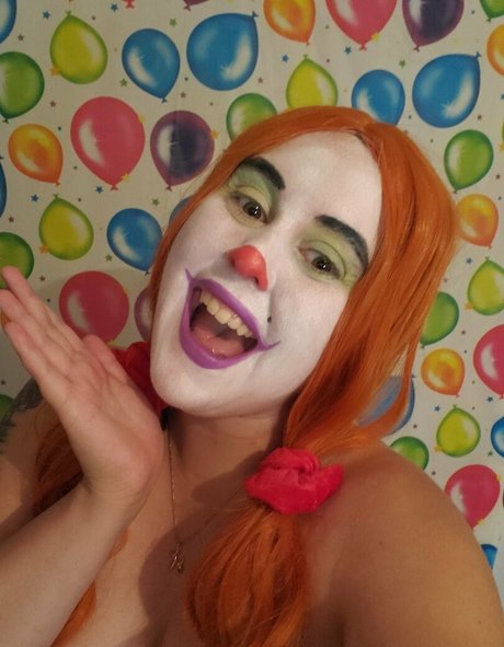 clowndivax erotic model images