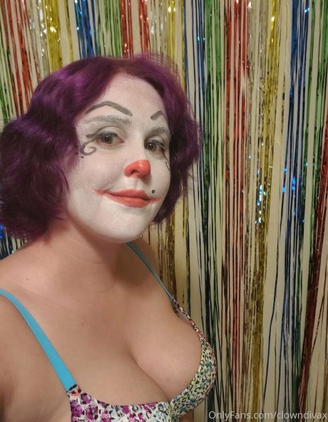 clowndivax model pretty photo