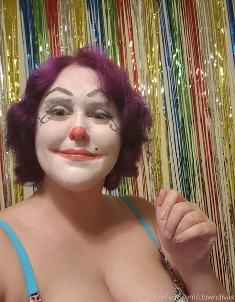 clowndivax naked model photos