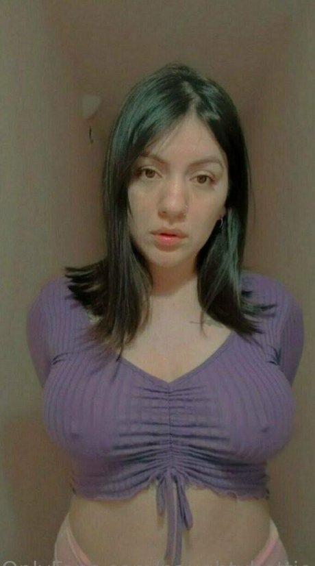 naughtyhottiediana model nude image