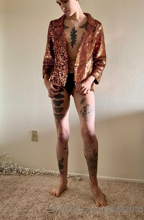 onlyfaery model hot photos