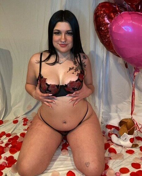 lululucyx model hd pic