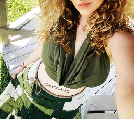 Hotmommy956 star perfect archive