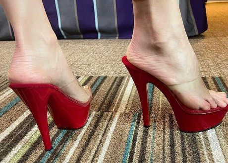 Hotmommy956 free star img