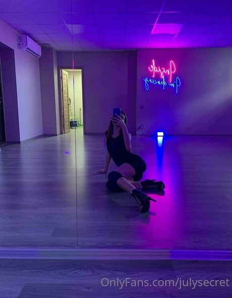 nickyxxlicky xxx model galleries