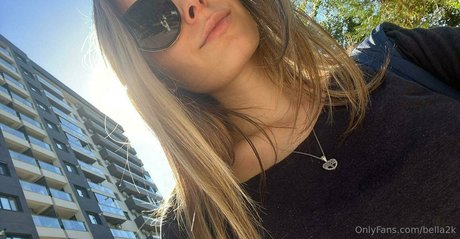 bella2k model art picture