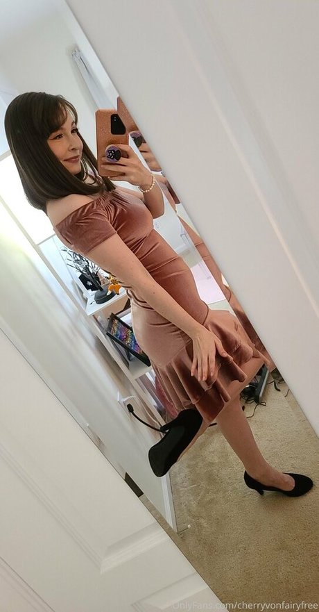 cherryvonfairyfree pornstar pretty photo