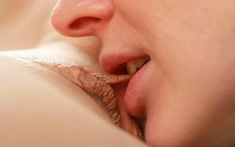 Lelya Mult art model images