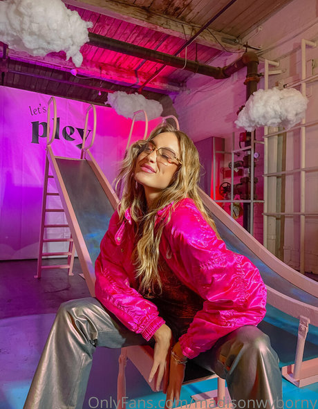 madisonwyborny top model image